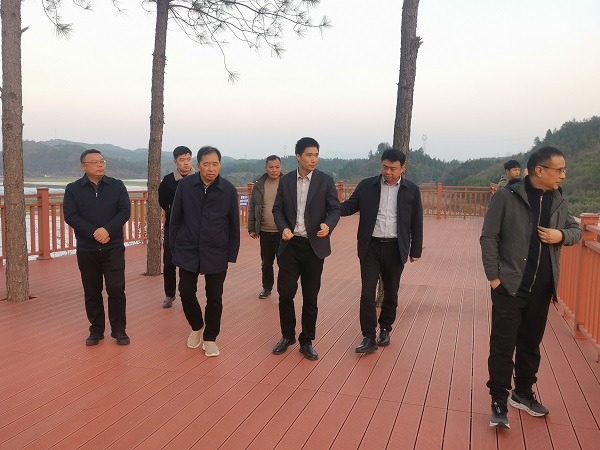 5.0 20251226-27邹学校院士考察东升农场9.jpg