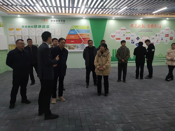 4. 20251226-27邹学校院士考察东升农场3.jpg