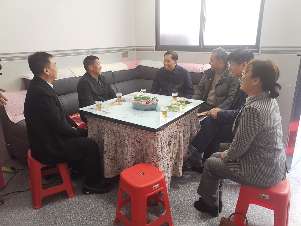 5. 20251226-27邹学校院士看望新田驻村帮扶危房改造户5.jpg