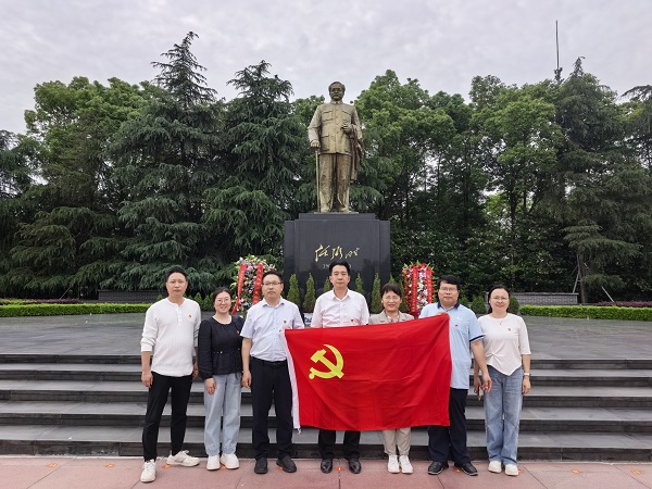 4.1学习任弼时骆驼精神_20260530 3.jpg