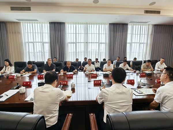 1.420260929湘西土家族苗族自治州+湖南农业大学座谈会 向邦伟2.jpg